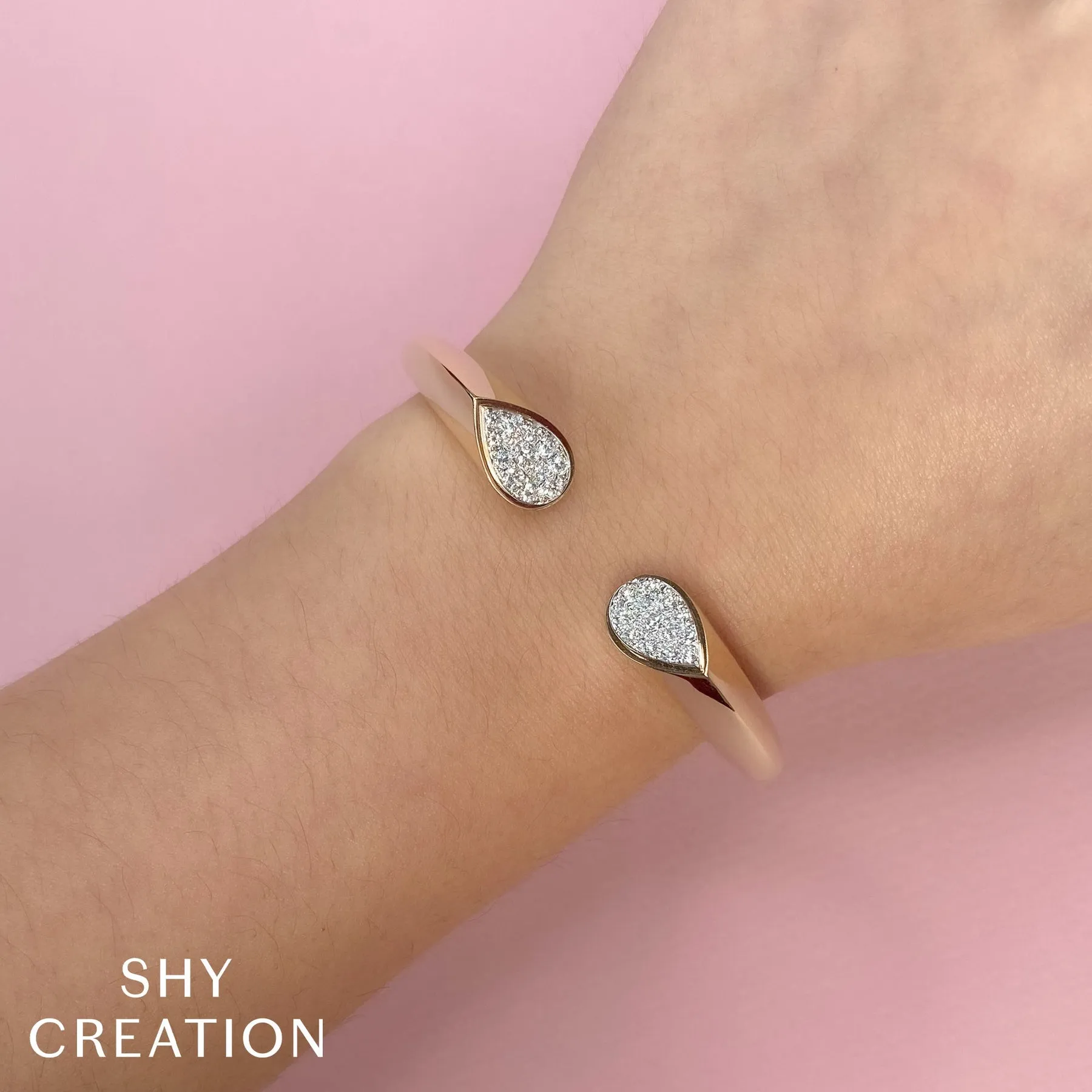 0.88CT DIAMOND BANGLE SC22009370V2ZS