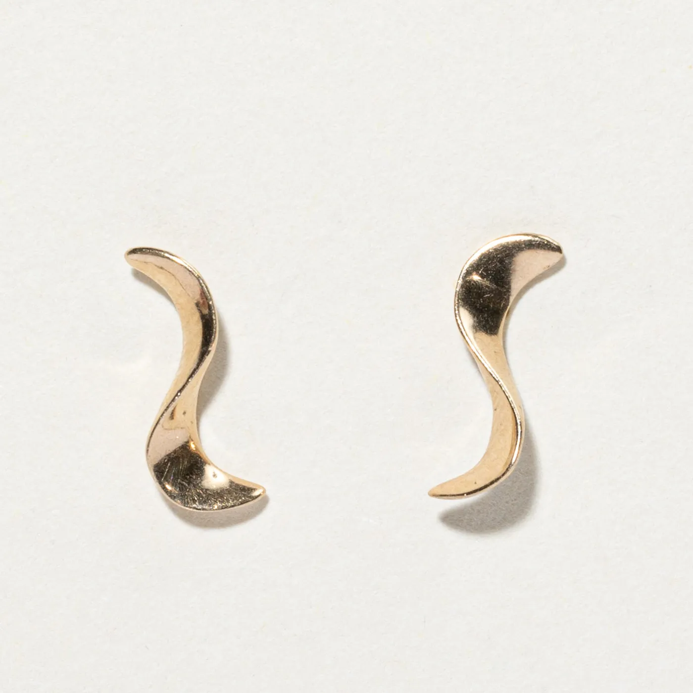 10k Yellow Gold Wavy Drop Earrings