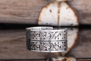 Barrow Cuff w/ Diamonds