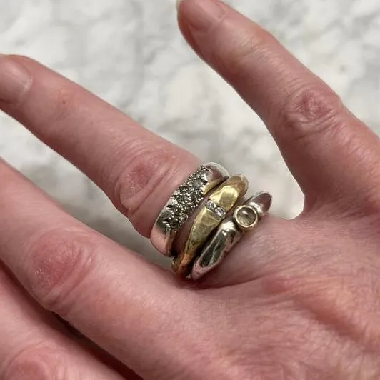 Channel Ring in Bronze