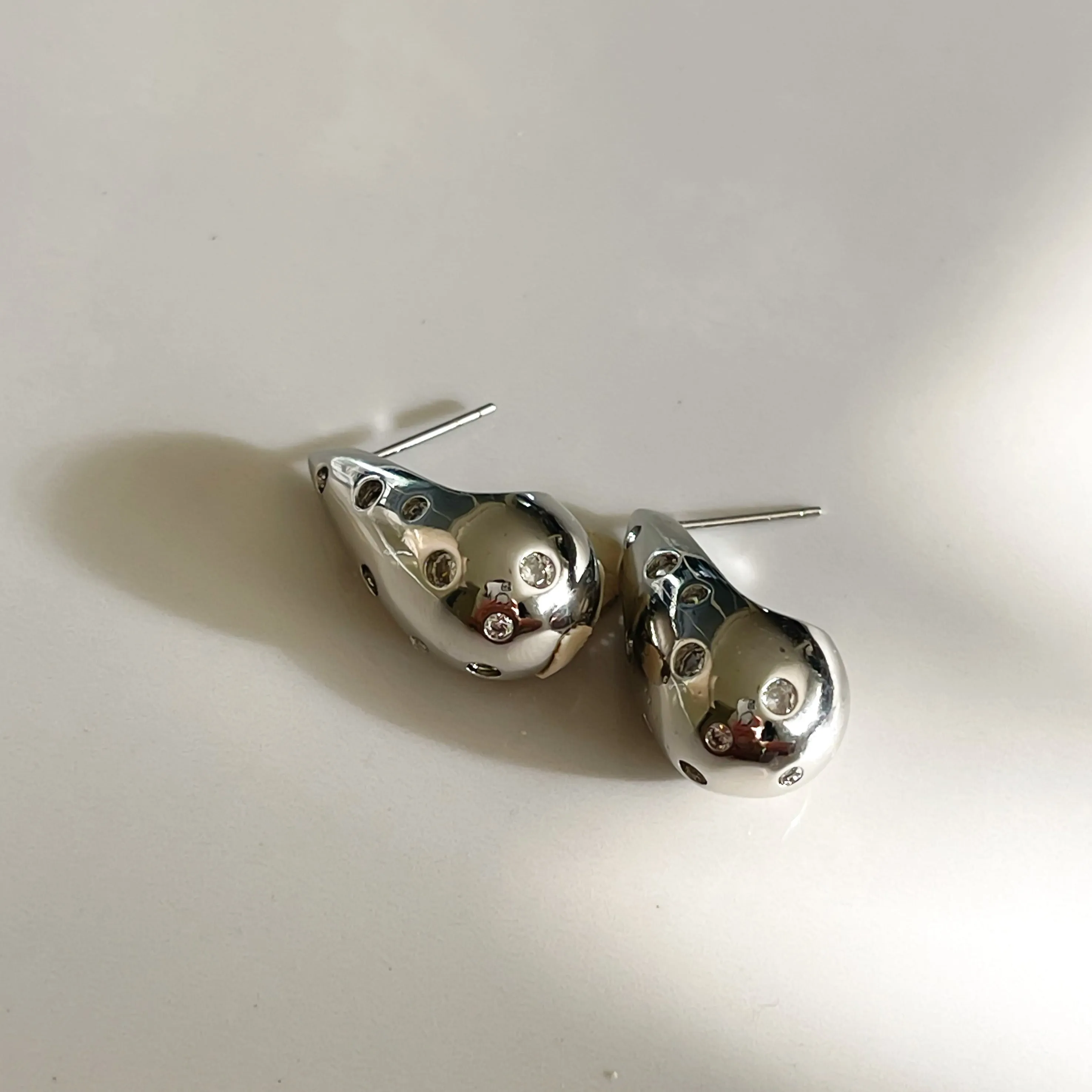 Elise Drops - Crystal Detail - Silver