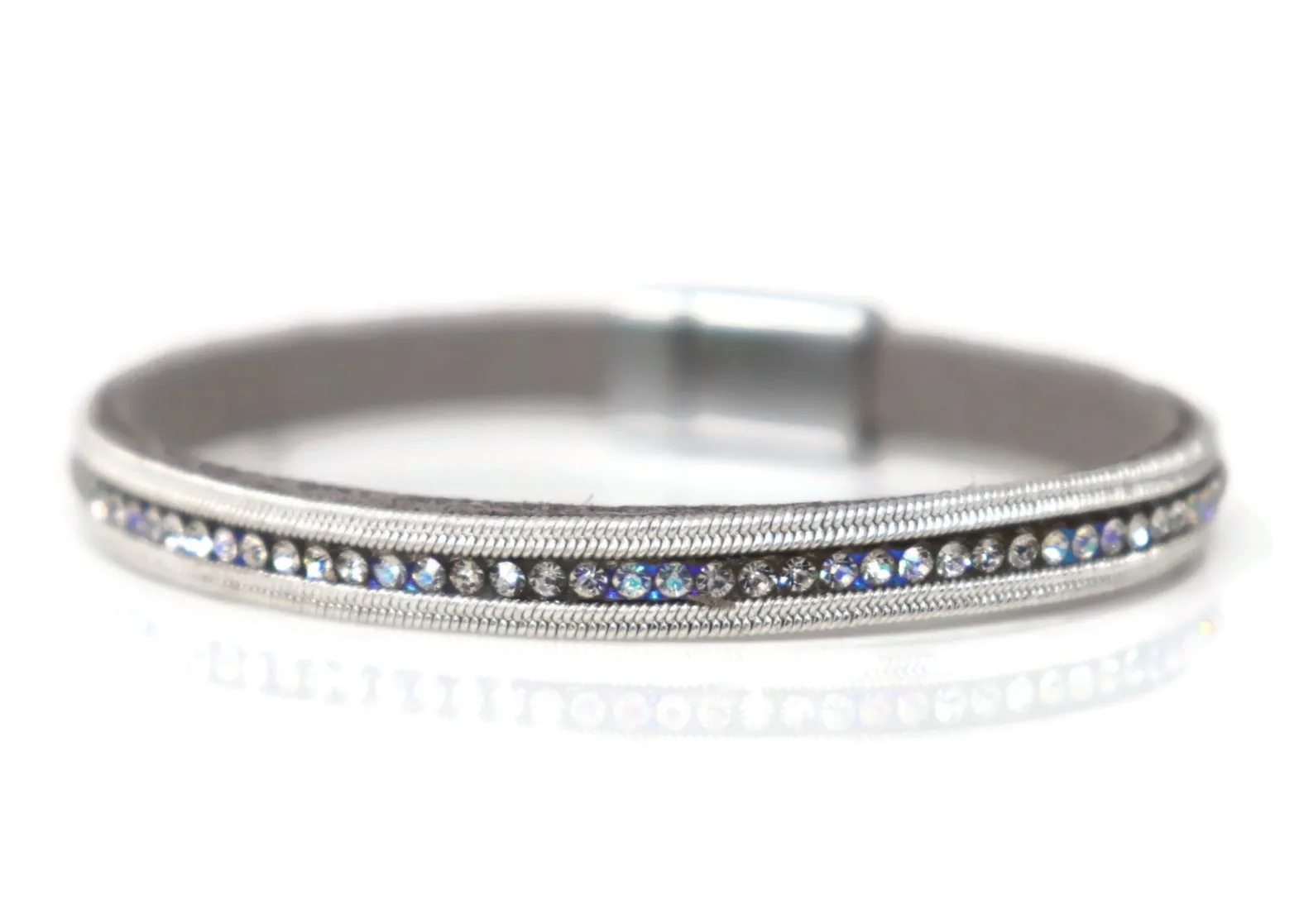 Leather Fashion a Row of Crystal Narrow Bracelets with Magnetic Clasp