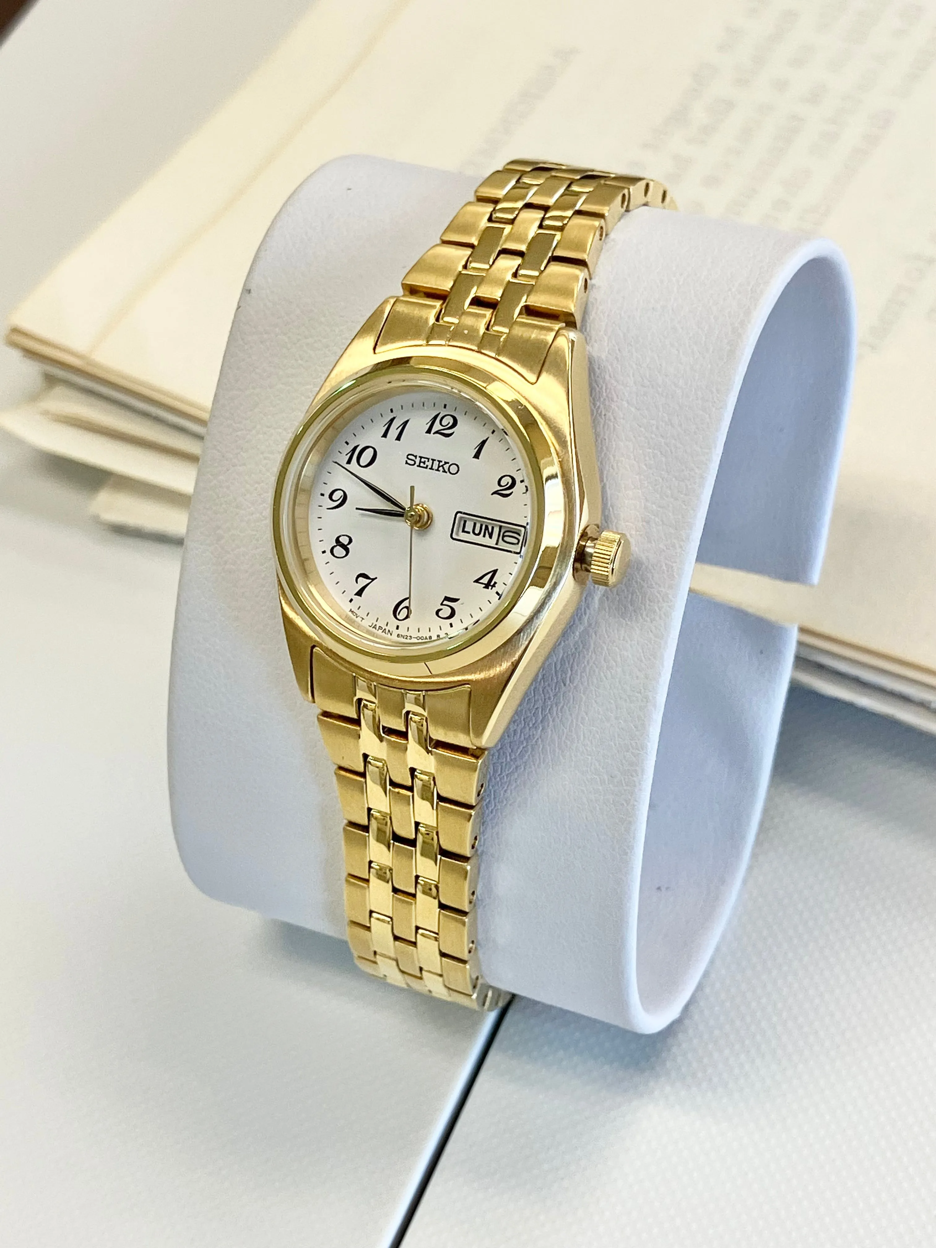 Seiko Women's Watch With Day Date Calendar