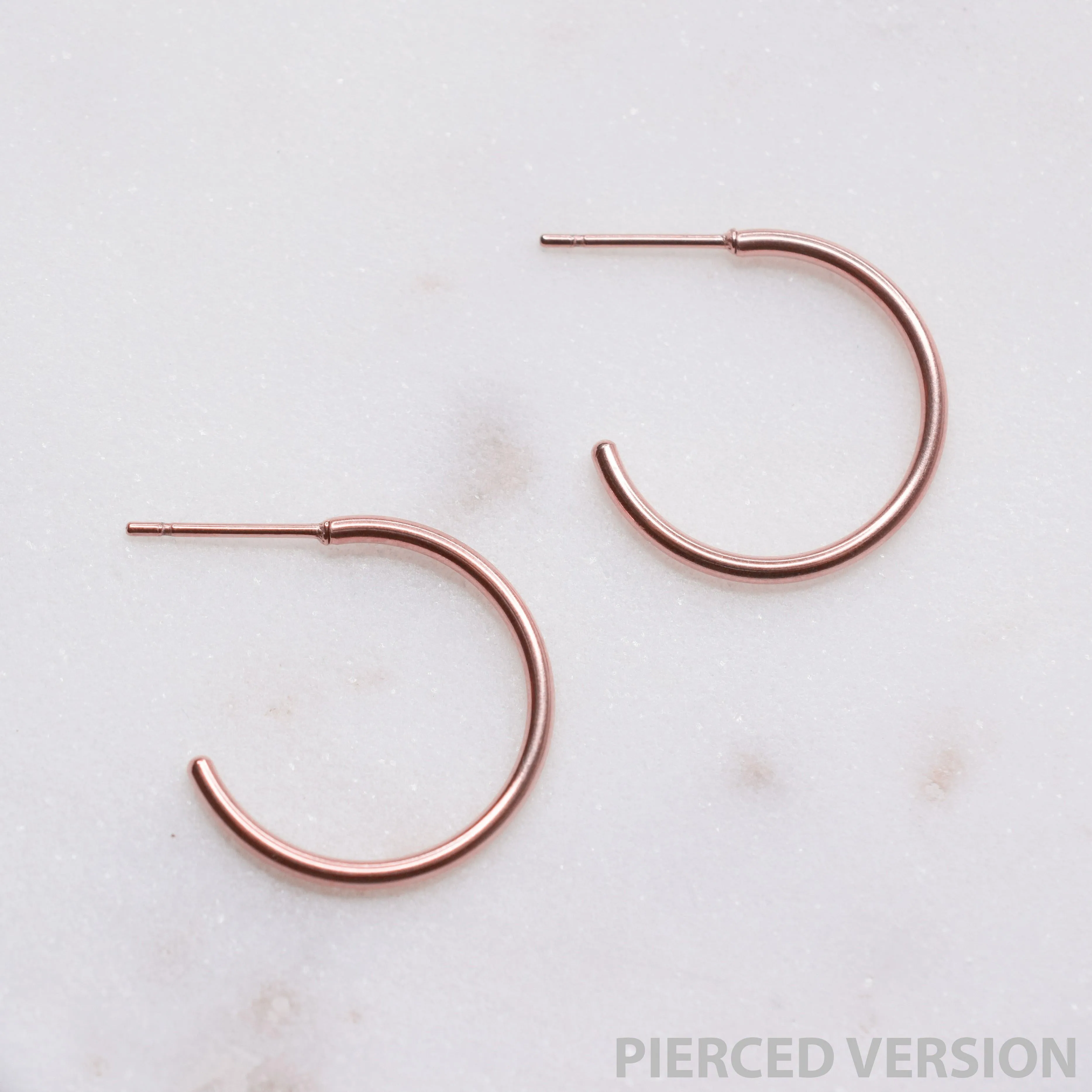 SMALL HOOP EARRINGS IN ROSE GOLD