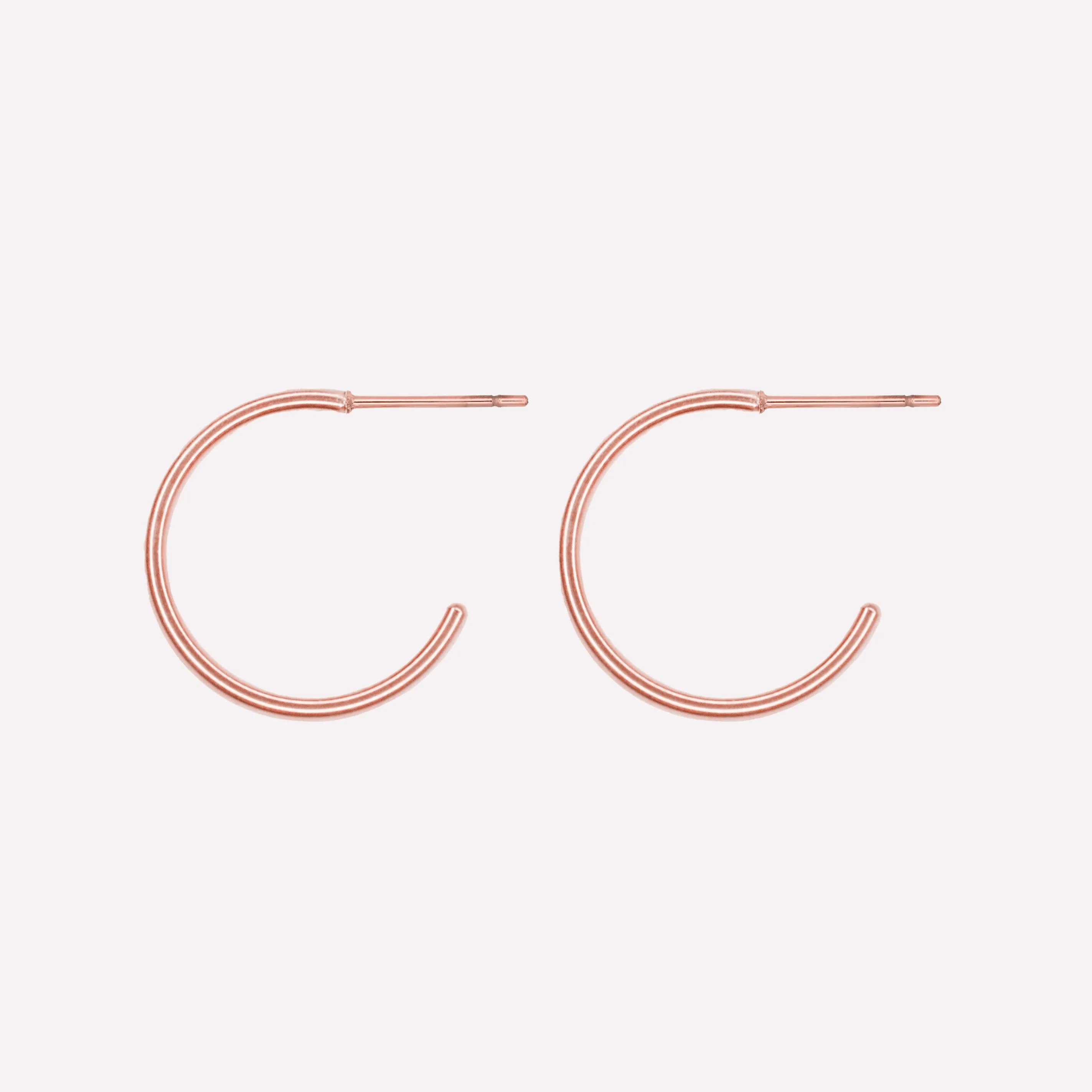 SMALL HOOP EARRINGS IN ROSE GOLD