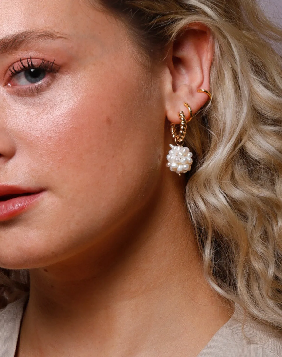 Twisted Gold Hoop Earrings