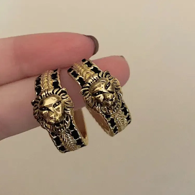 Vintage-Inspired Lion Hoop Earrings for a Chic Look